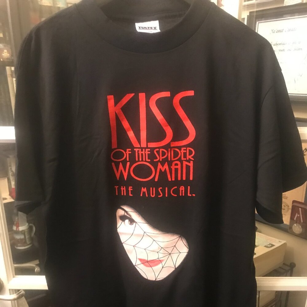 T- shirt vintage Broadway. New. Kiss of the spider woman. Large